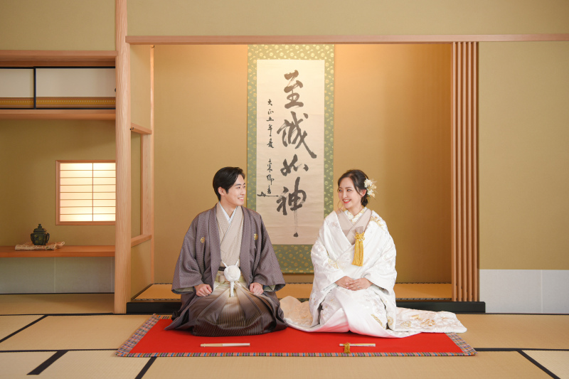 【期間限定桜ロケ】♢白無垢+色打掛♢東郷神社和装ロケーション【奉告祭/和室/全データ/アテンド同行/移動費/400着から選べる】