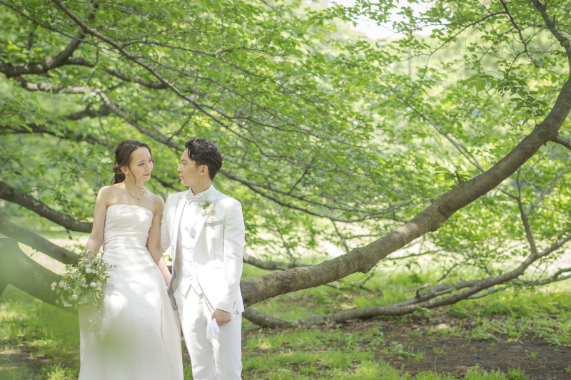 洋装ロケーション【全データ付/美容アテンド同行/移動費込/300着から選べる】ロケーションプラン