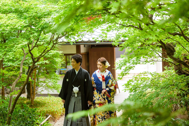 新緑和装ロケーションプラン【全データ付/美容アテンド同行/移動費込/400着から選べる