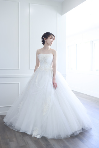 ウェディングドレスKW-22(取り寄せ衣裳)