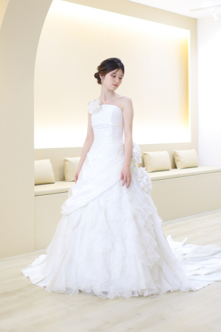 ウェディングドレス12