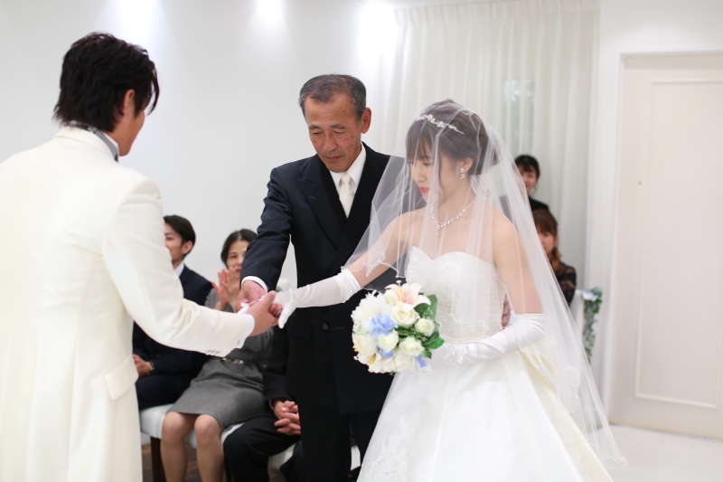 ご新郎様のもとへ