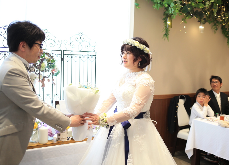 新郎から新婦へサプライズ