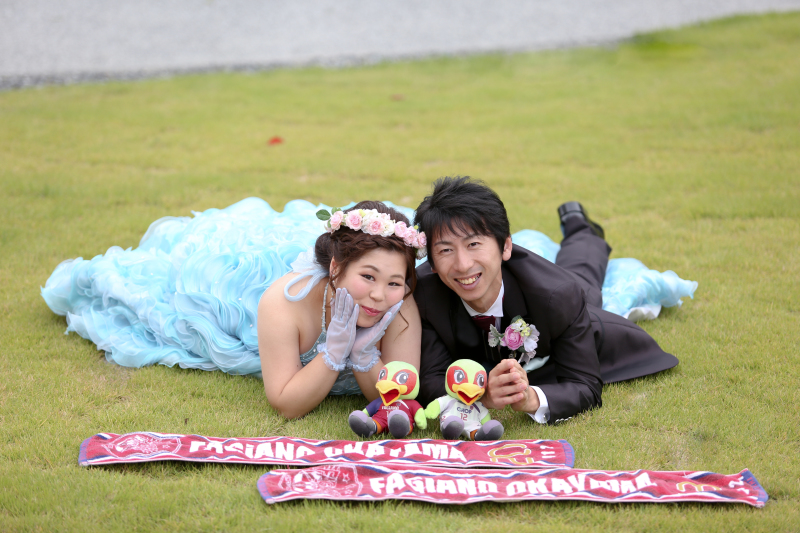 お二人のご趣味のものを取り入れたこだわり前撮り♪