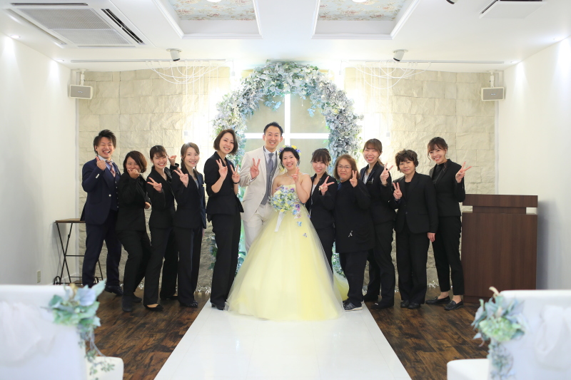 みんなで楽しく♪スタッフ全員で記念撮影♪☆