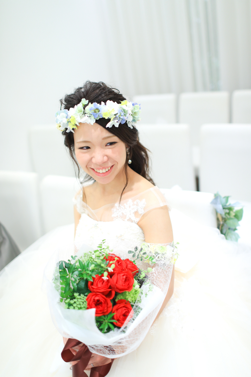 挙式後は小物チェンジ♩