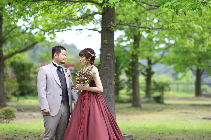 大きな木の下で