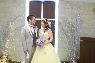 チャペルでカラードレス＆和装カジュアル撮影