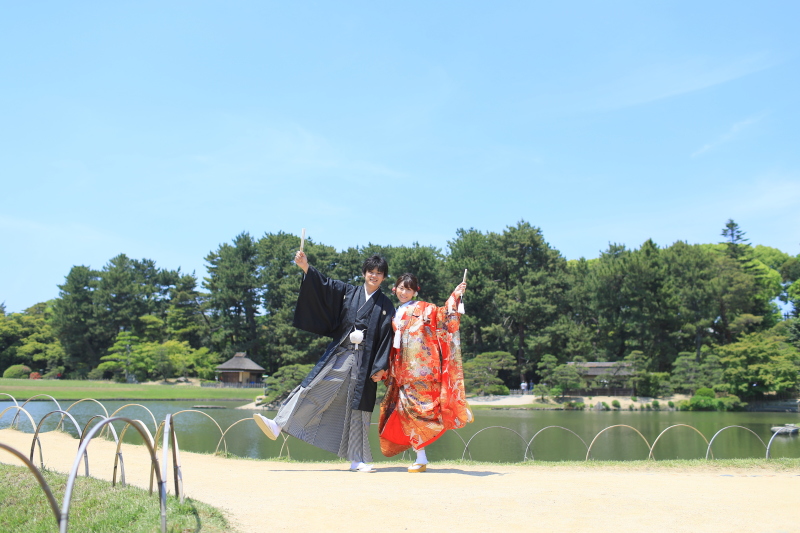 澄んだ青空をバックに