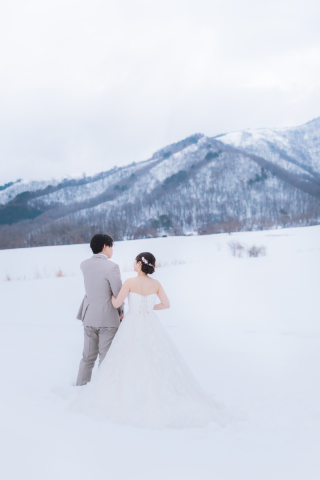 雪の中でロマンティックなフォトウェディング⁑