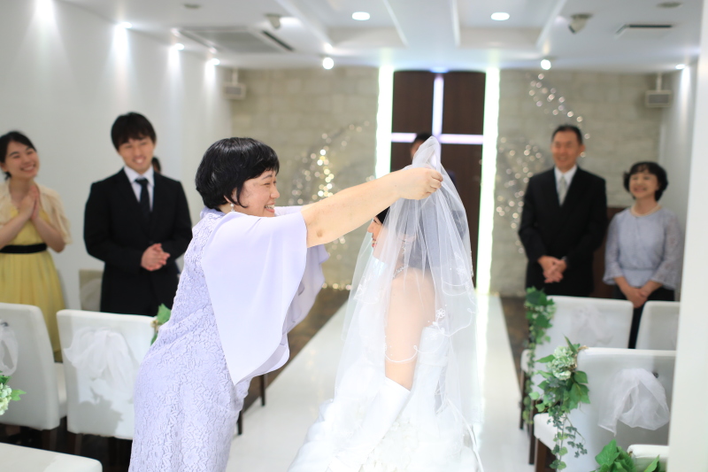 ベールアップのセレモニー**