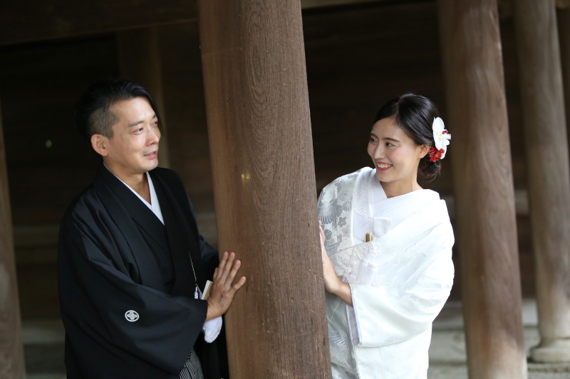 大きな木の柱から