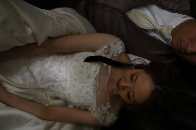 ご新郎様に寄り添うご新婦様