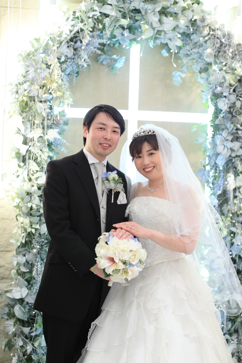 ブーケの上で輝く指輪ショット☆