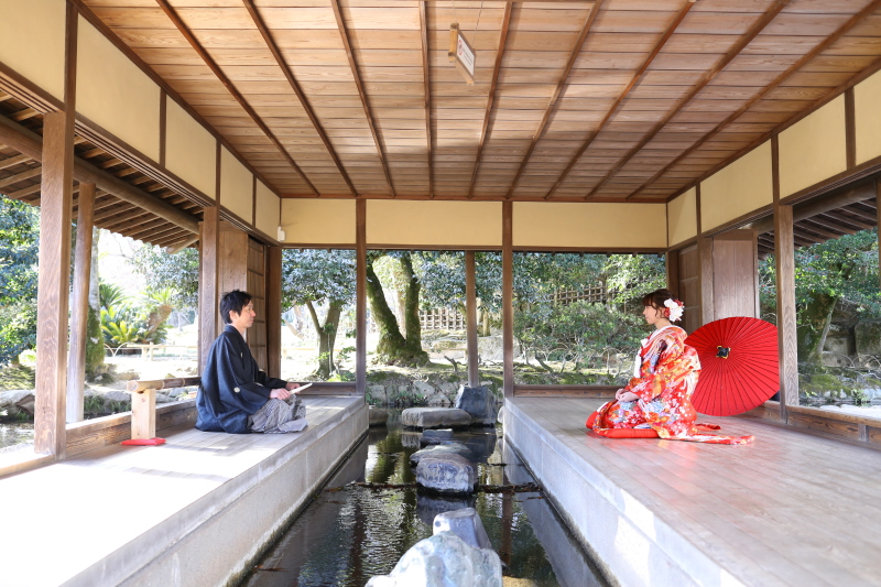 正座で向かい合い*＊