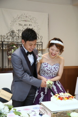 紫のドレスでお色直し♡