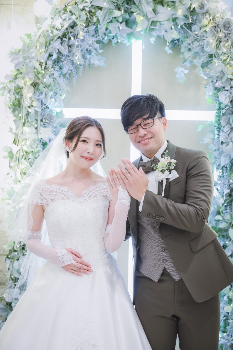 チャペルでフォトウェディング