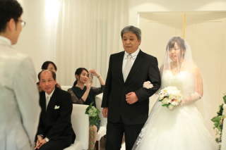 バージンロードを父と歩きたかった。