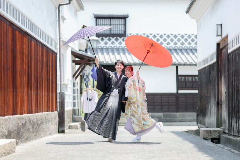 美観地区で和傘を使ったショット*