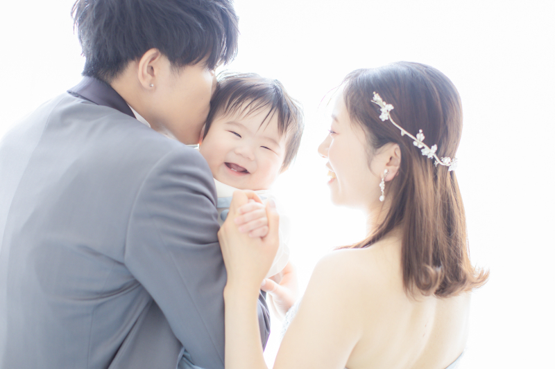 パパママ&キッズ婚|衣装2点 スタジオ撮影プラン │お子様衣裳無料でレンタルご用意◎