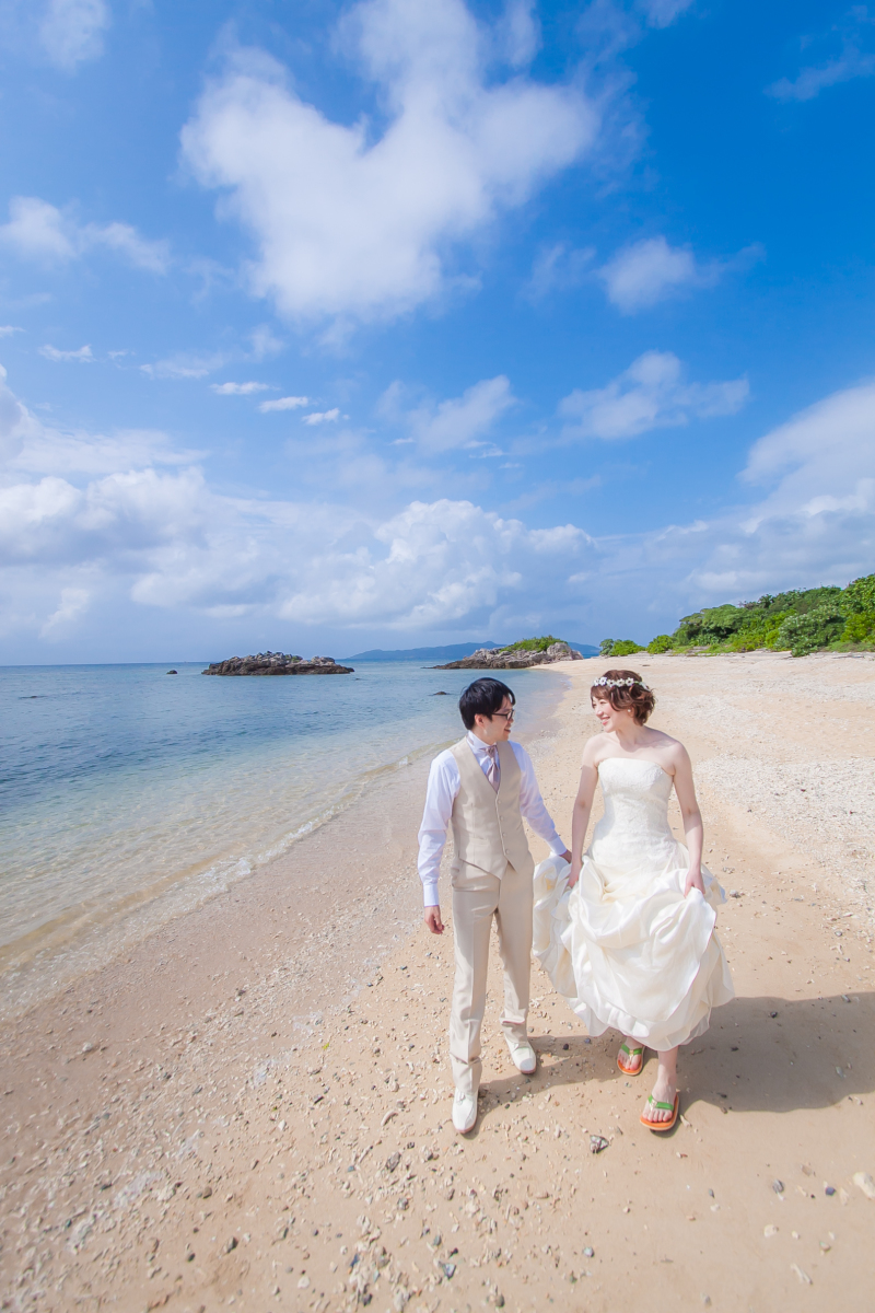 足元はビーチサンダル☆