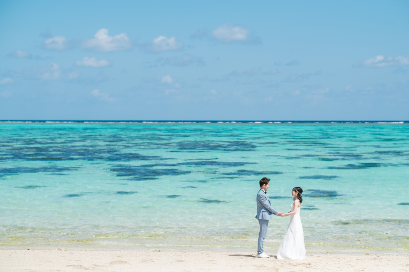 快晴のビーチでウェディングフォトを！！