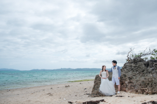 たくさんのバリエーション！ビーチでフォトウェディング♡