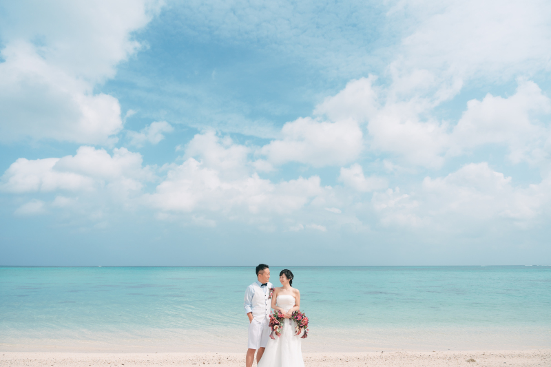 寄り添い合って