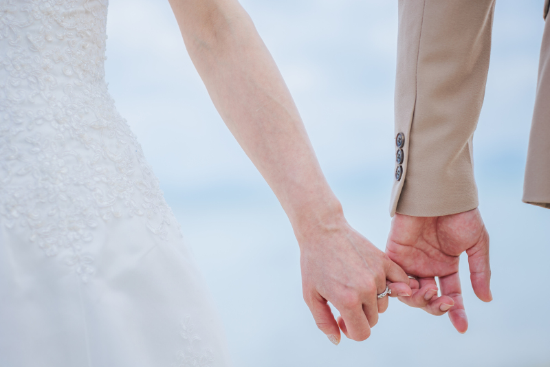 小指をつないで