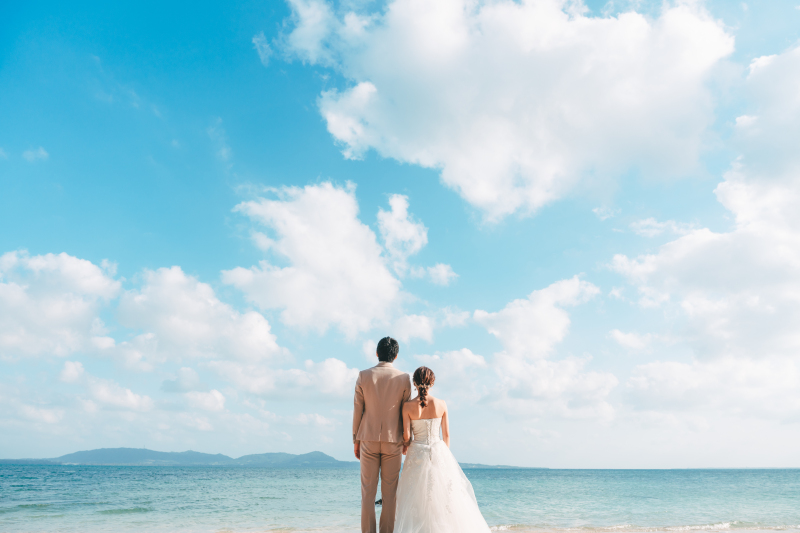 寄り添い合って