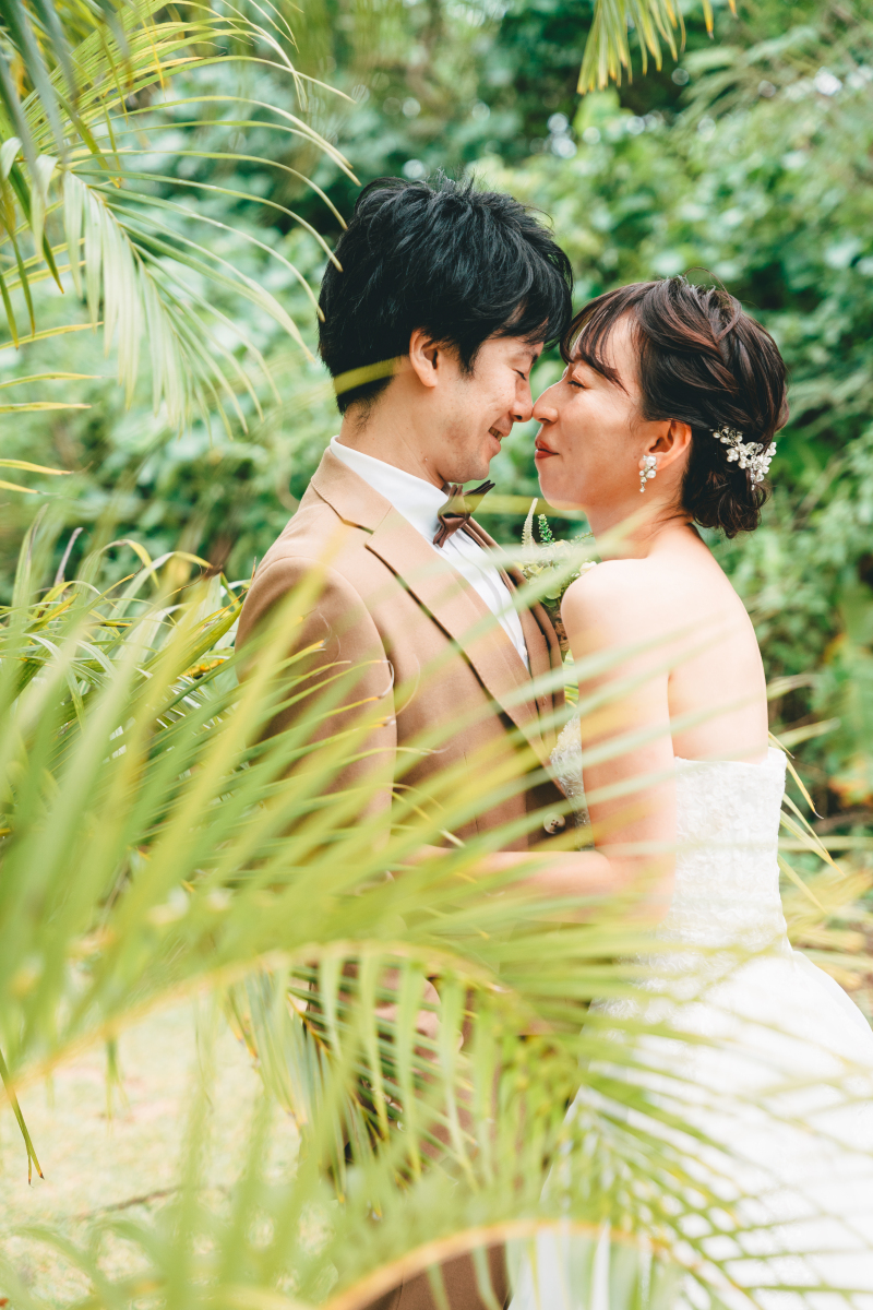 葉っぱに囲まれて