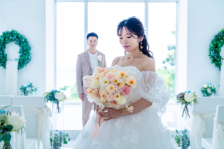 お持ち込みのブーケが可愛い♡