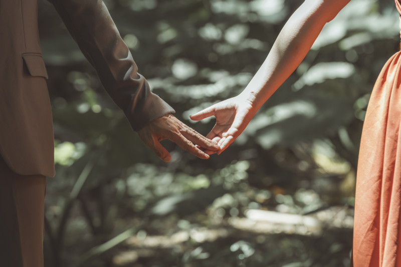 手と手