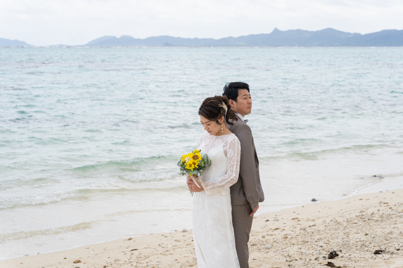 ひまわりブーケ×石垣島の海