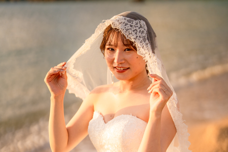 ベールに包まれて