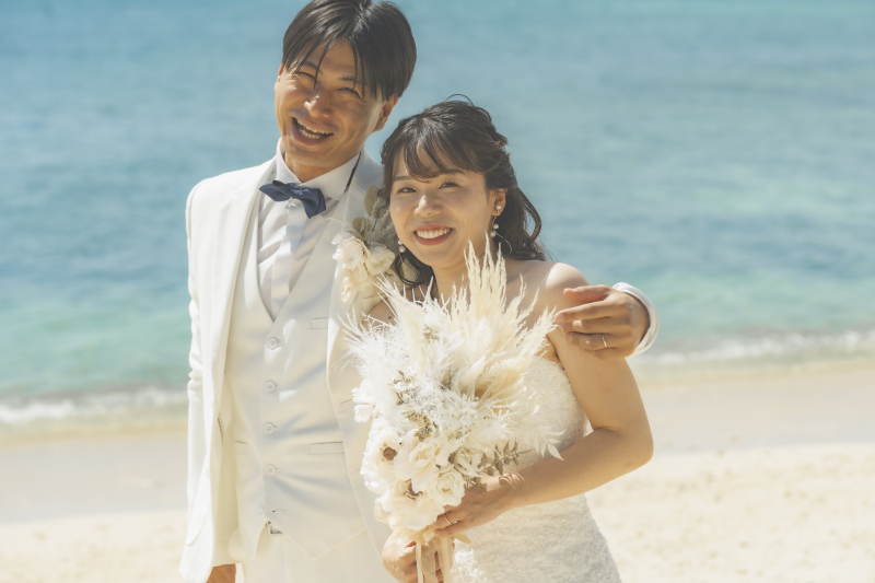 寄り添い合って