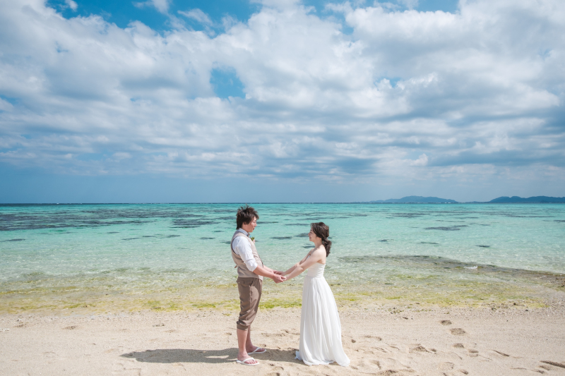 晴れた中、楽しくフォトウェディング