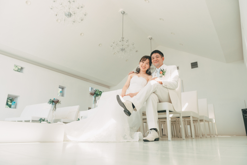 寄り添い合って