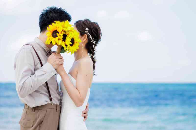 ブーケでお顔を隠して♡