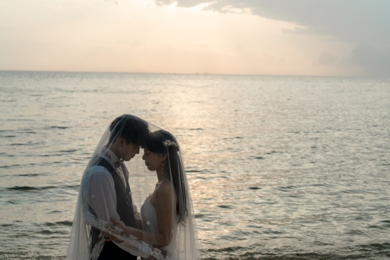 おでこコッツン