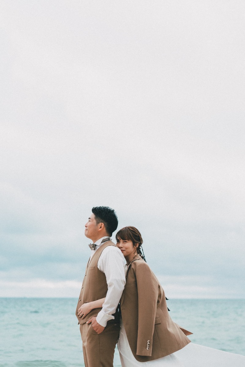 上着を羽織って