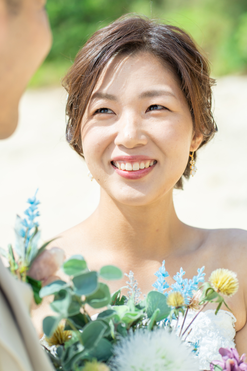 ご新婦様の隙をねらって