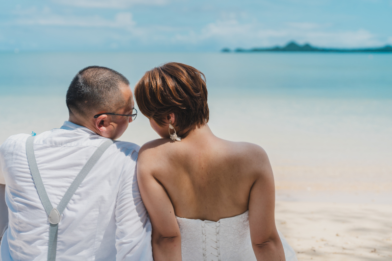 寄り添い合って