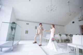 ビーチだけじゃもったいない！ロマンチック間違い無しチャペル付きプランも♪