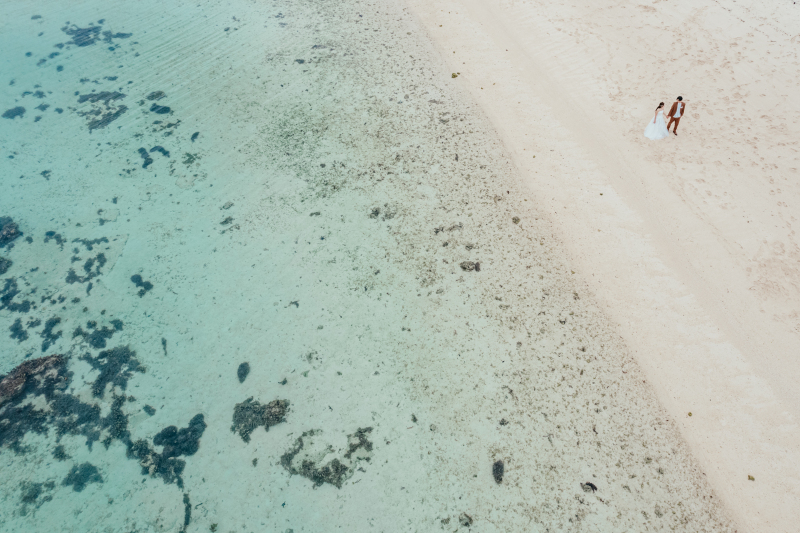 波打ち際をお散歩