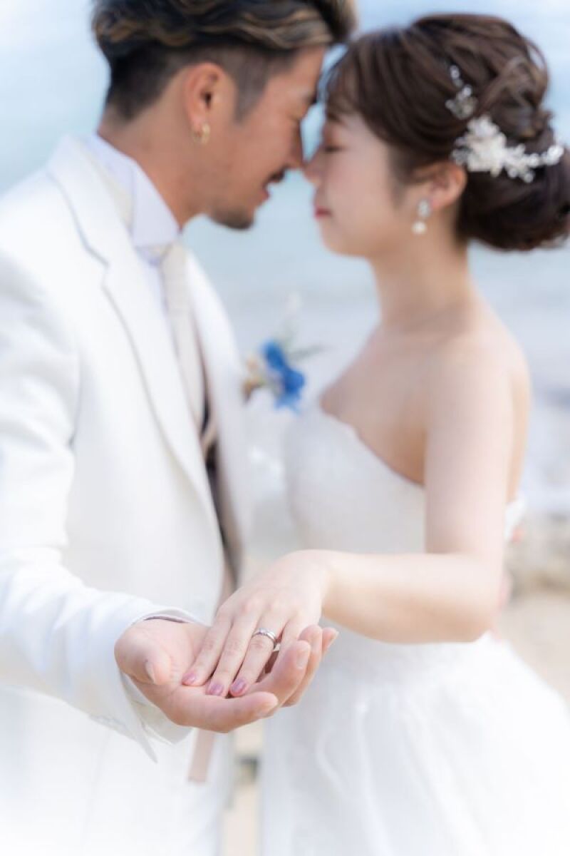 ふたりの手には