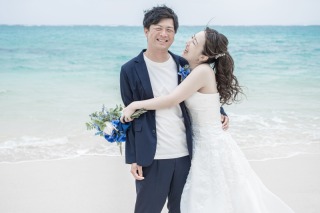 きゅっとハグして♪かわいいおふたり