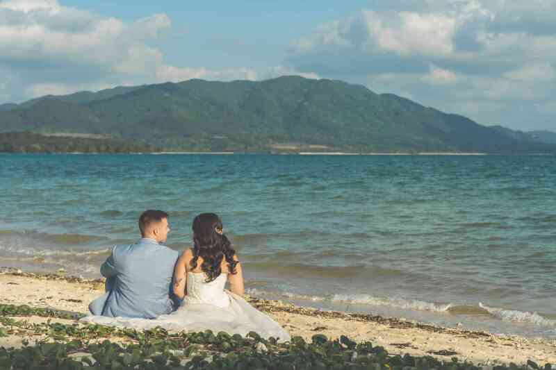 ビーチに腰掛けて、、、