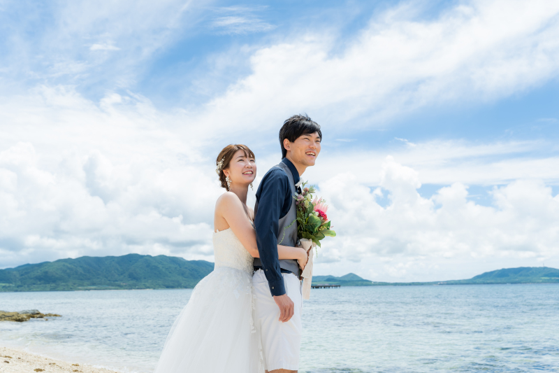 ご新婦様からのバックハグ♡