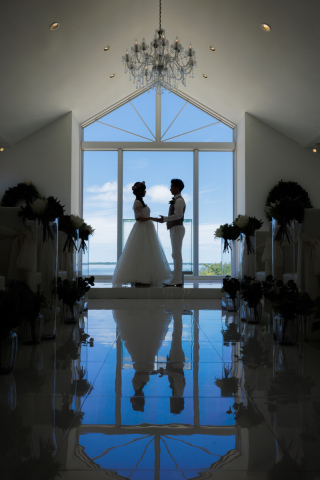 コントラストが映える！天然ビーチ＆チャペル撮影